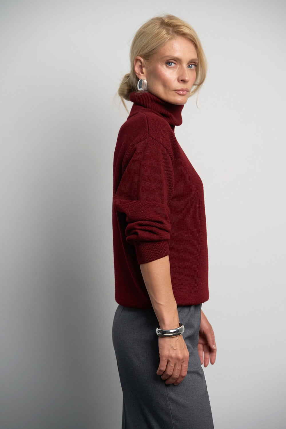 Elegant Sweater – Burgundy